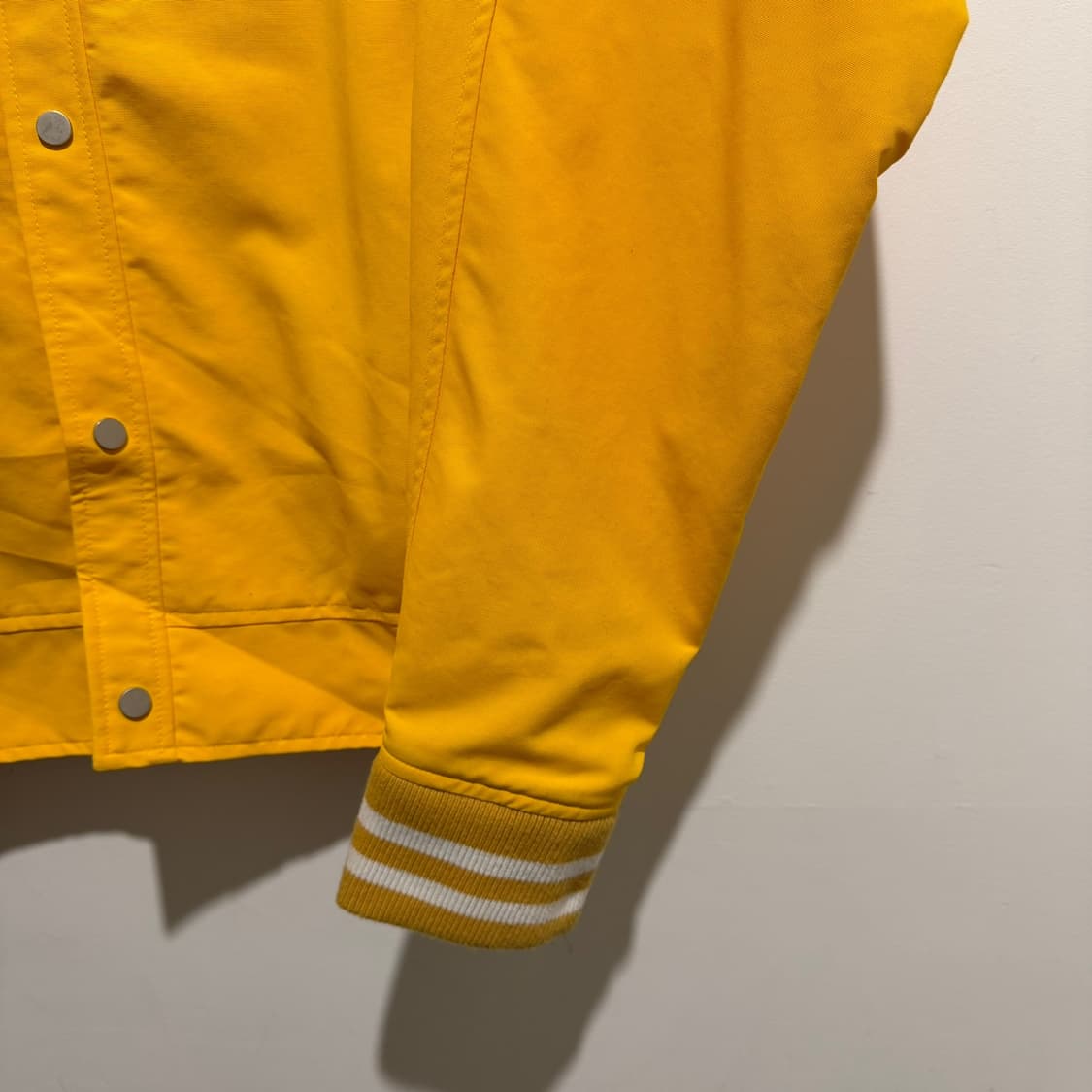 아더에러 핑크 홀리데이 바시티 자켓 상품이미지4