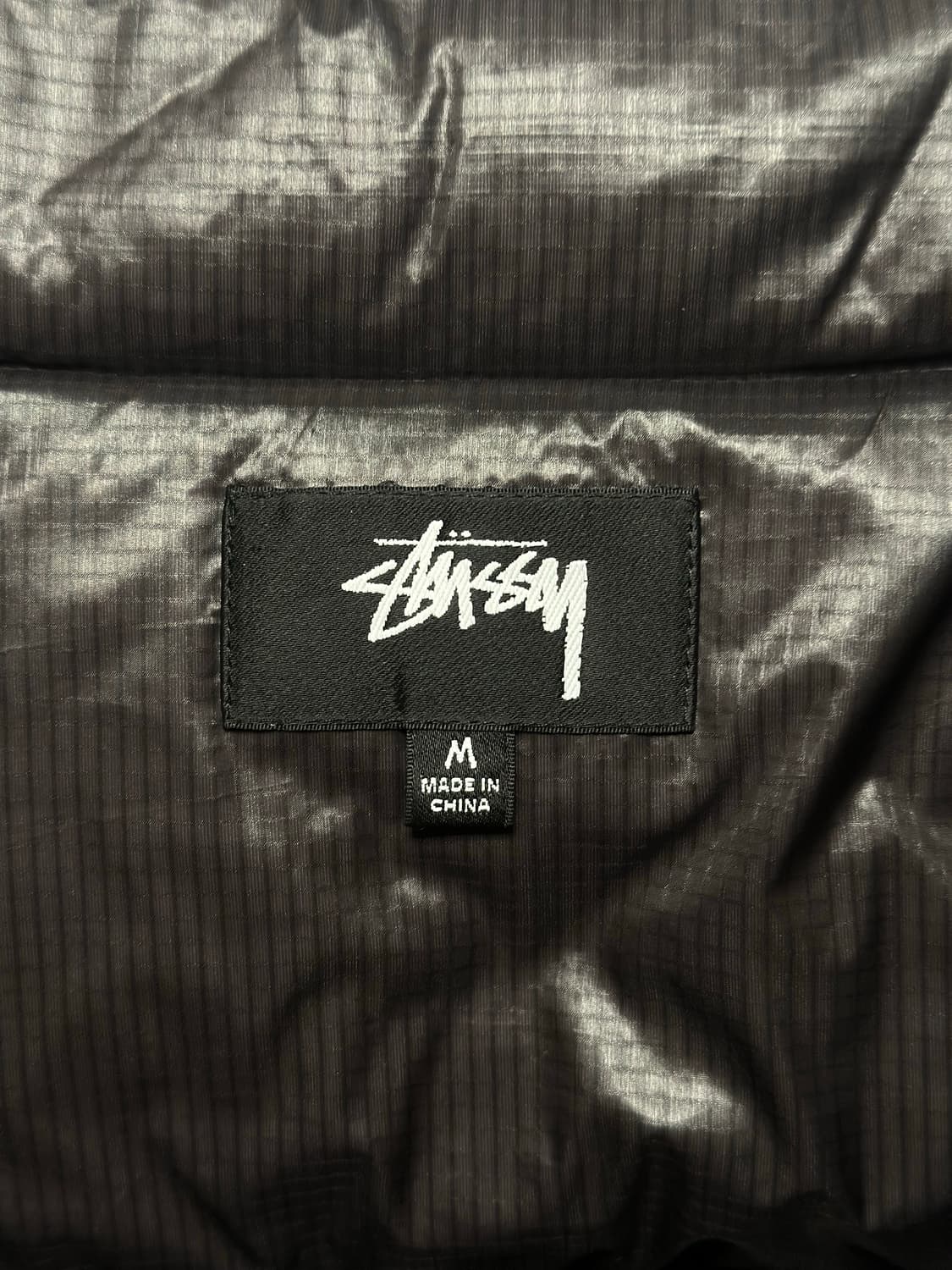 23 스투시 다운 패딩 차콜 M 상품이미지5