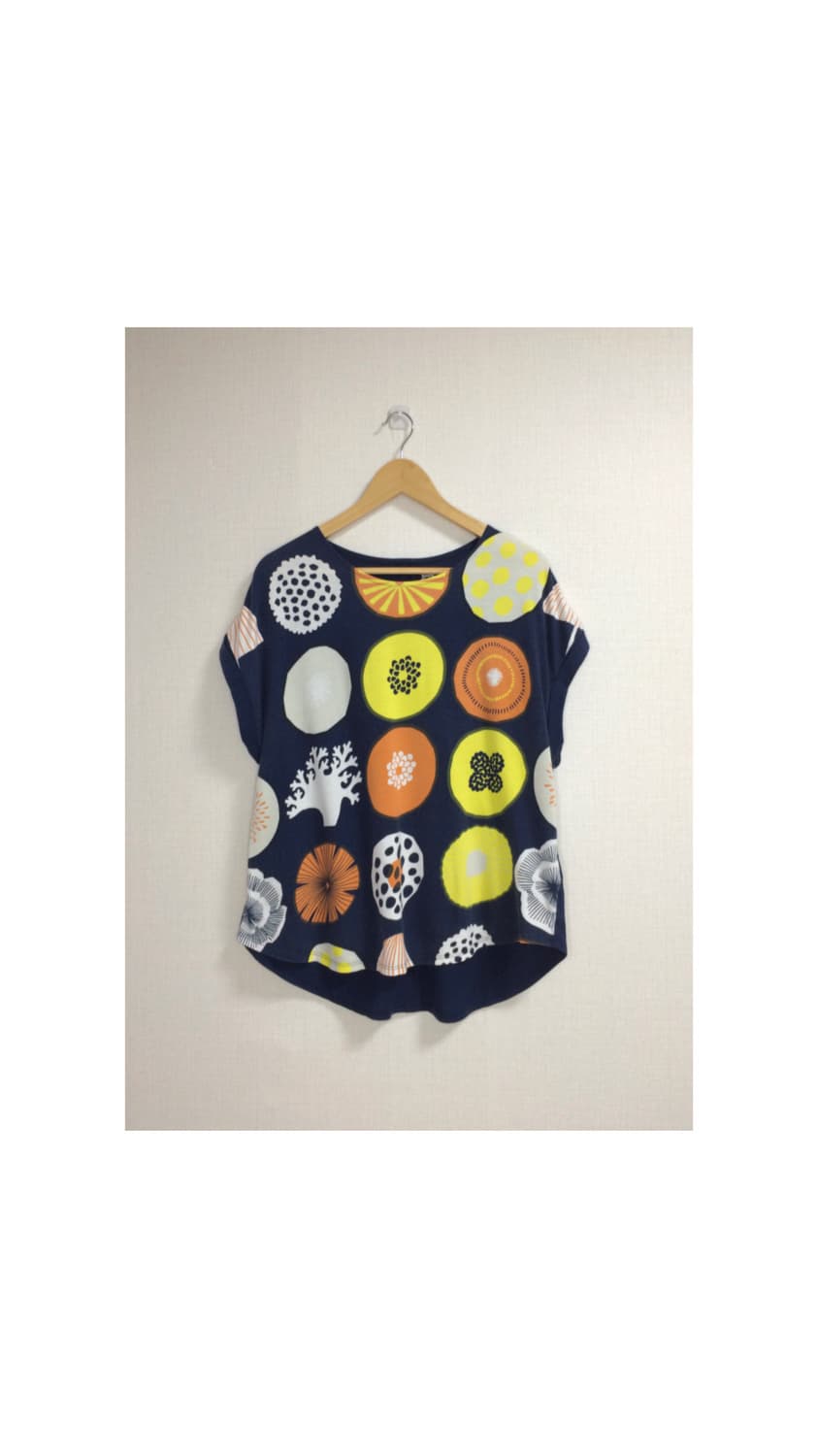 빈티지 컬러 도트 프린팅 티셔츠 상품이미지1