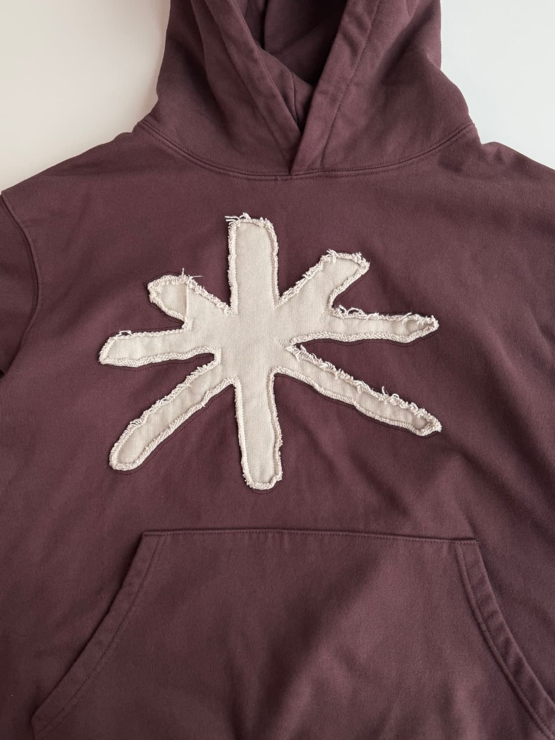 더콜디스트모먼트 후드티 상품이미지2