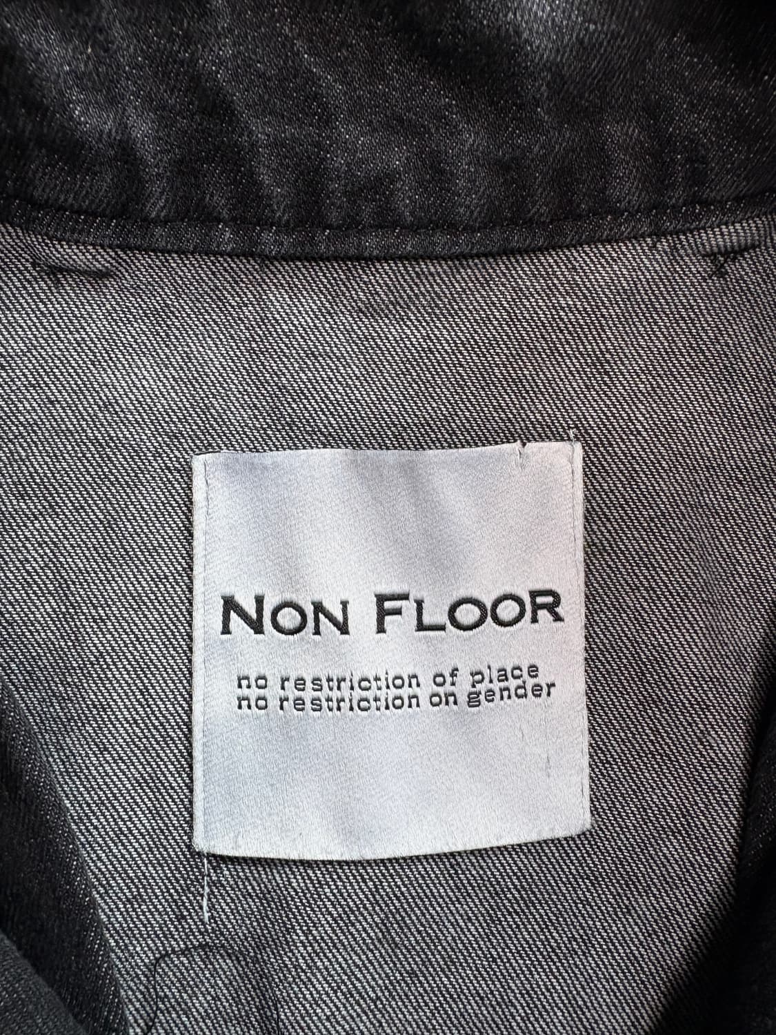 빈티지 아카이브 절개 디테일 블랙 크롭 데님 자켓 3360 상품이미지4