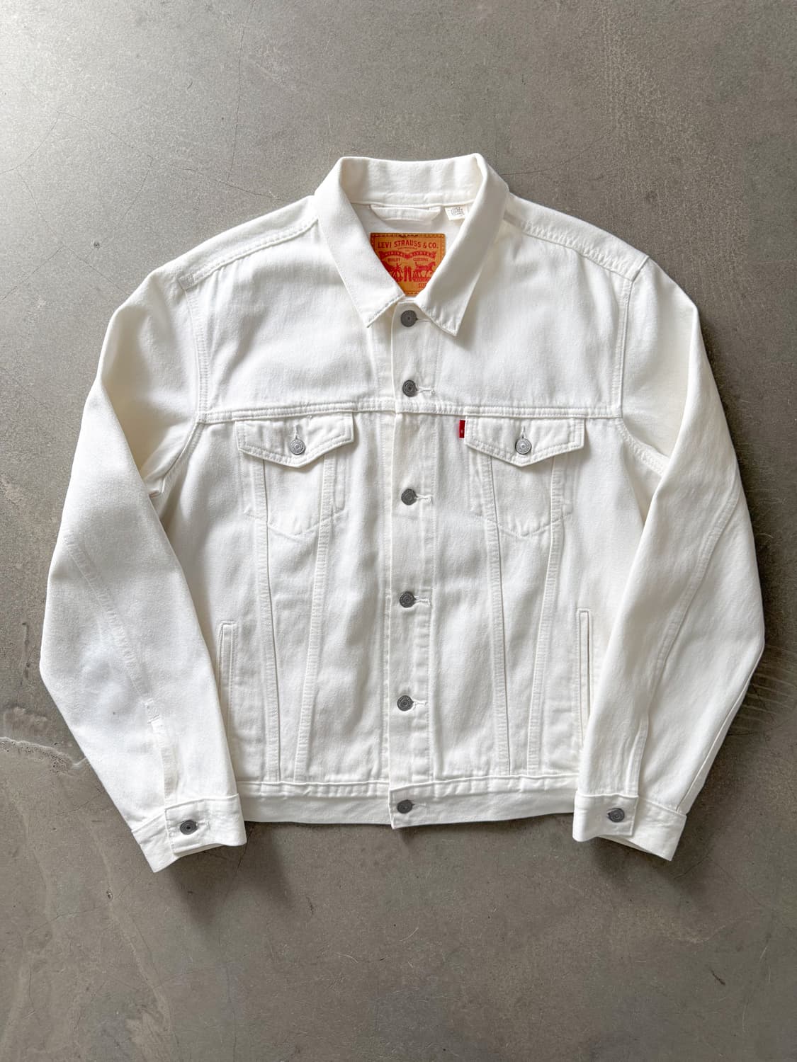 Levi's Red Tab White Denim Trucker Jacke 상품이미지2