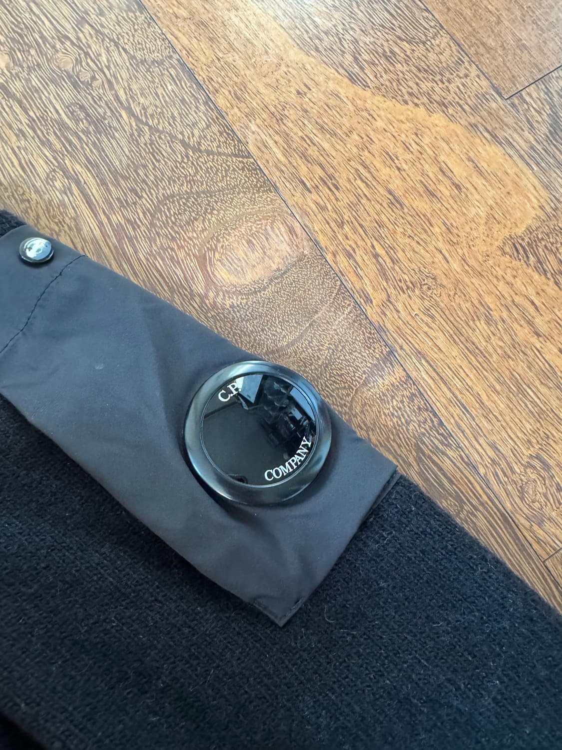 씨피컴퍼니 메리노 울 탄창 집업 블랙 상품이미지5