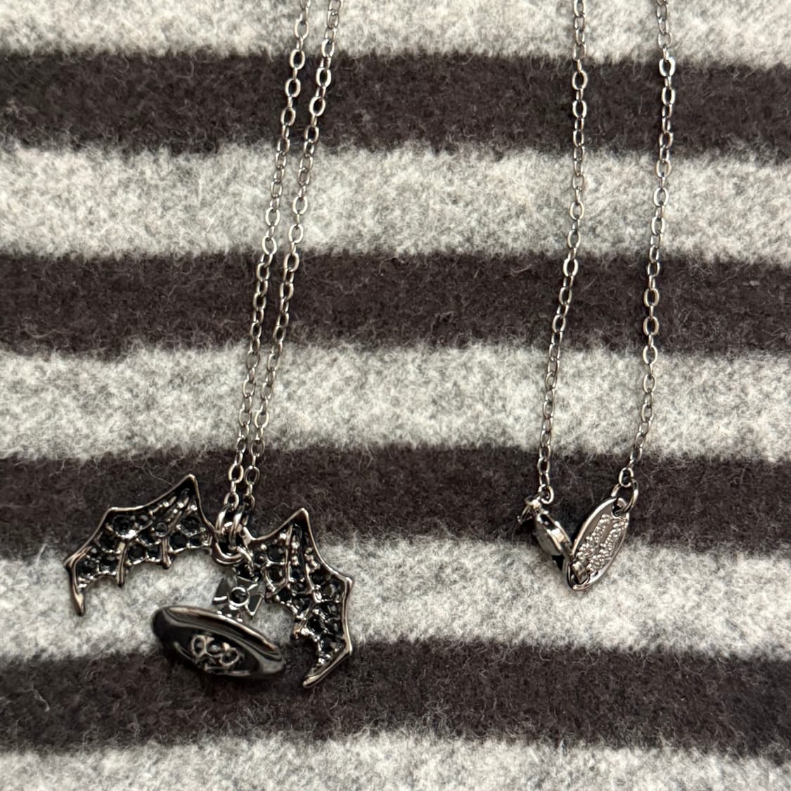 비비안웨스트우드 아카이브 박쥐 orb 목걸이 상품이미지1