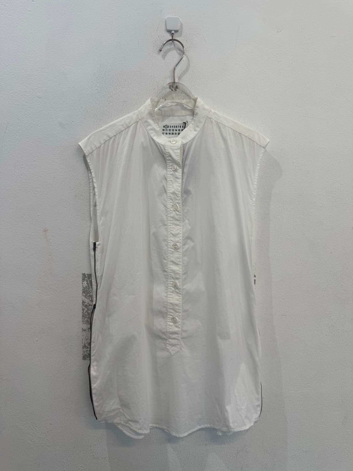Maison Margiela White Sleeveless Shirt 상품이미지1