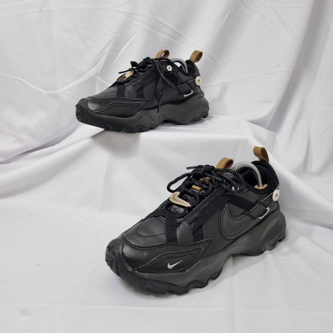 240 나이키 TC 7900 블랙 블링 스니커즈 상품이미지2