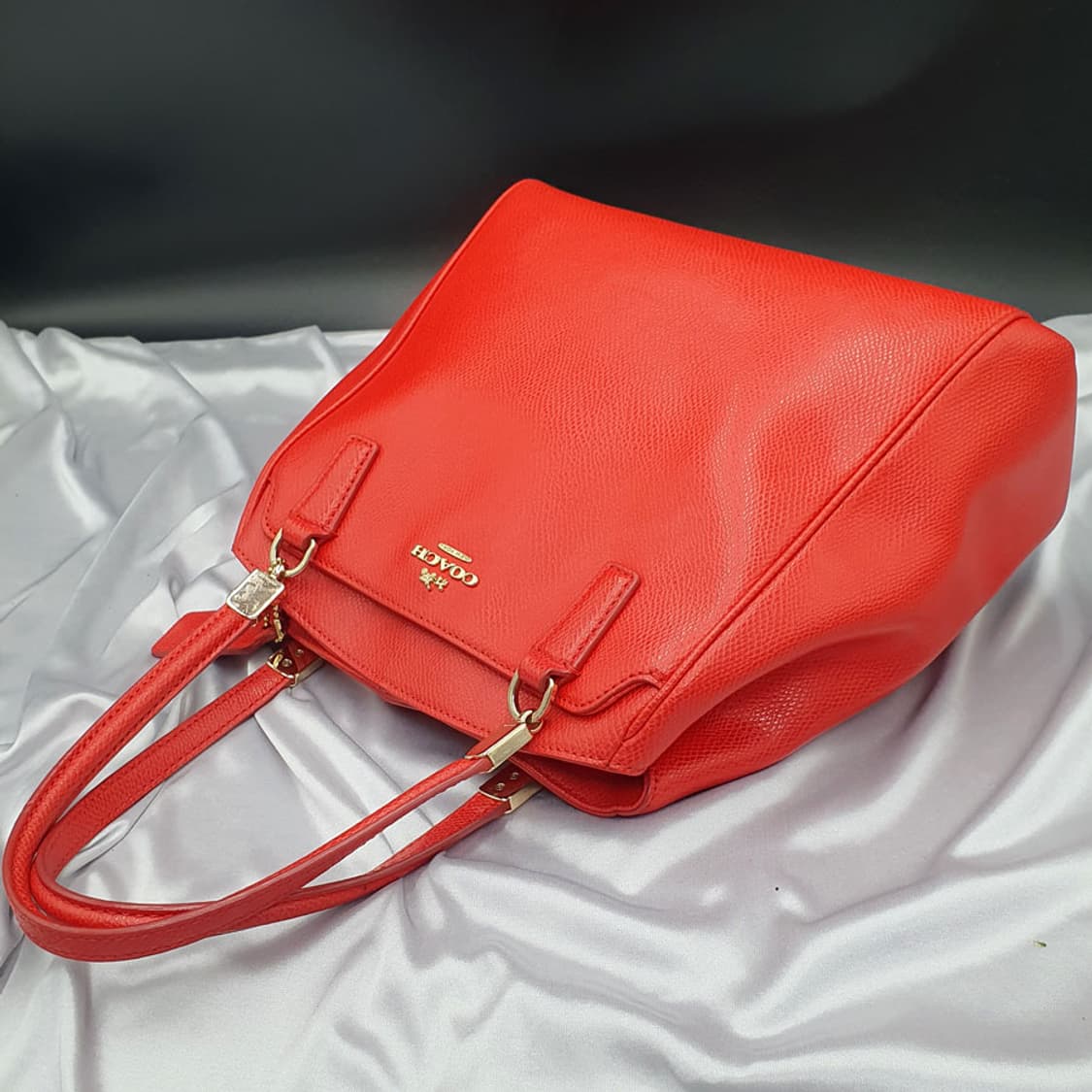 코치 레드 가죽 화사한 토트백 중고 가방 은피아노 상품이미지7