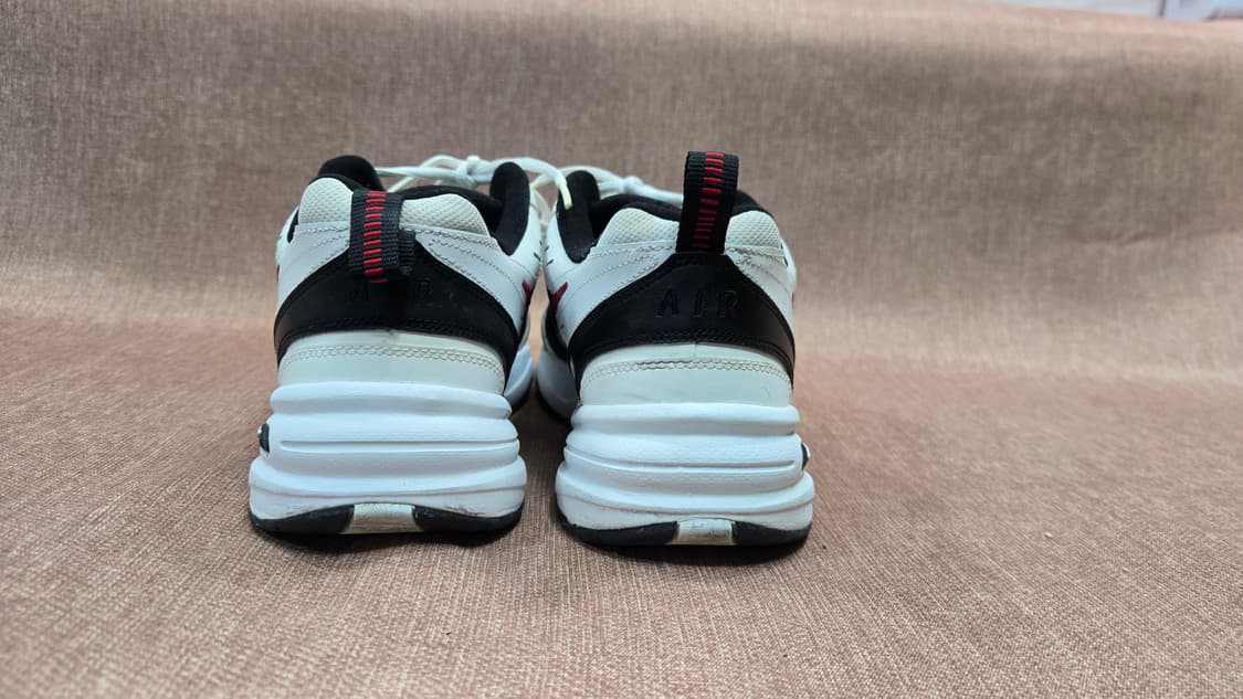 나이키 290mm- 에어 모나크 IV 흰검빨 운동화 상품이미지5