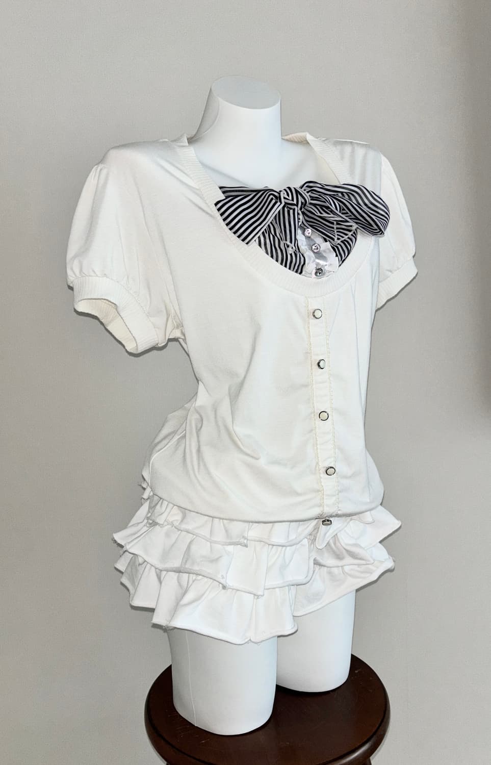 Healthy Karen 생화이트 스트라이프 리본 로걀탑 큐빅 프릴 갸루 상품이미지3