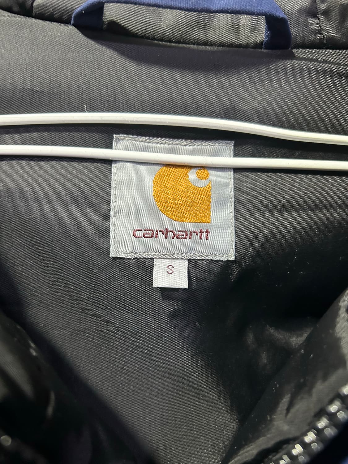 칼하트 네이비 퍼 후드 패딩 자켓 상품이미지2