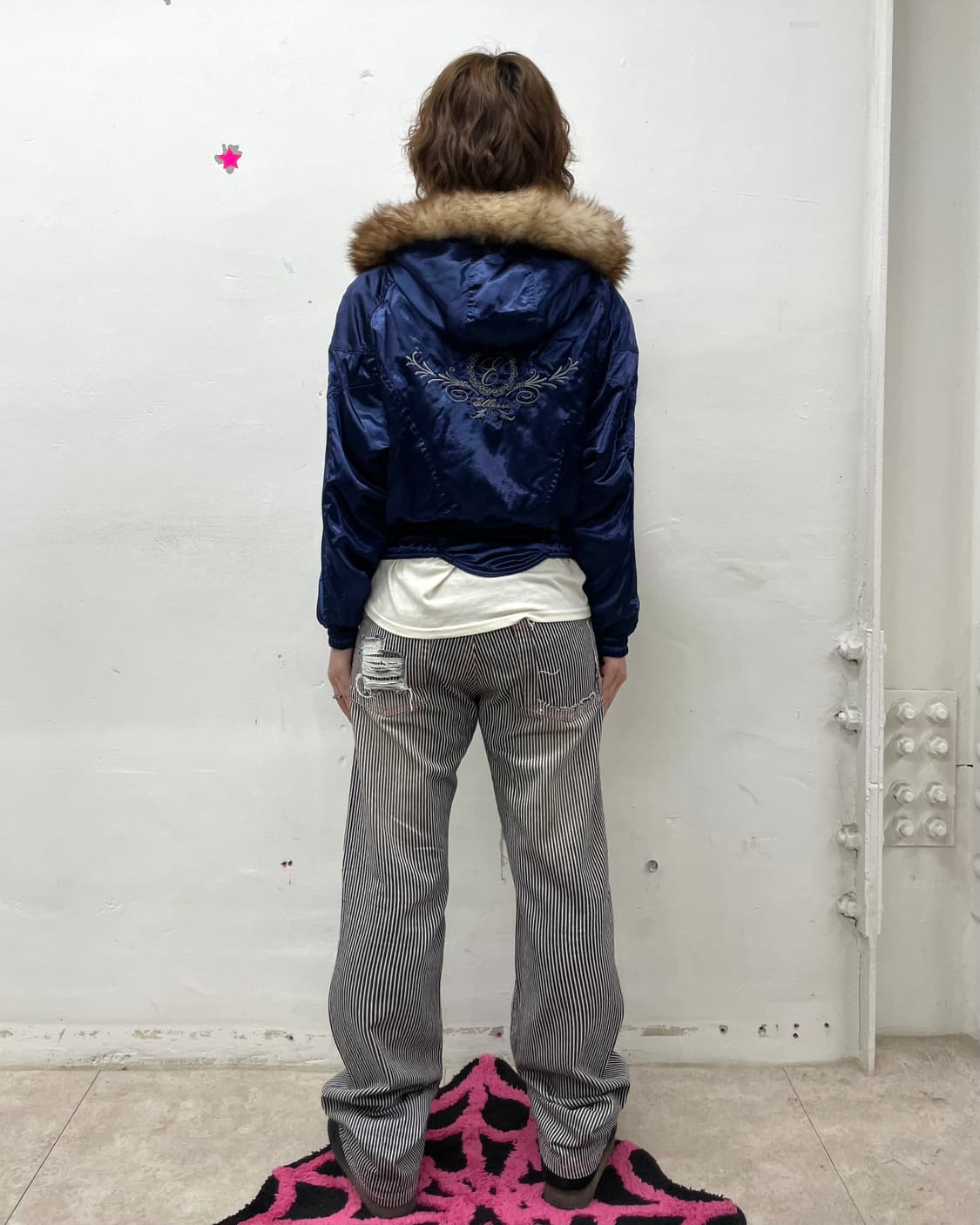 Glossy blue cropped padded jacket 상품이미지7