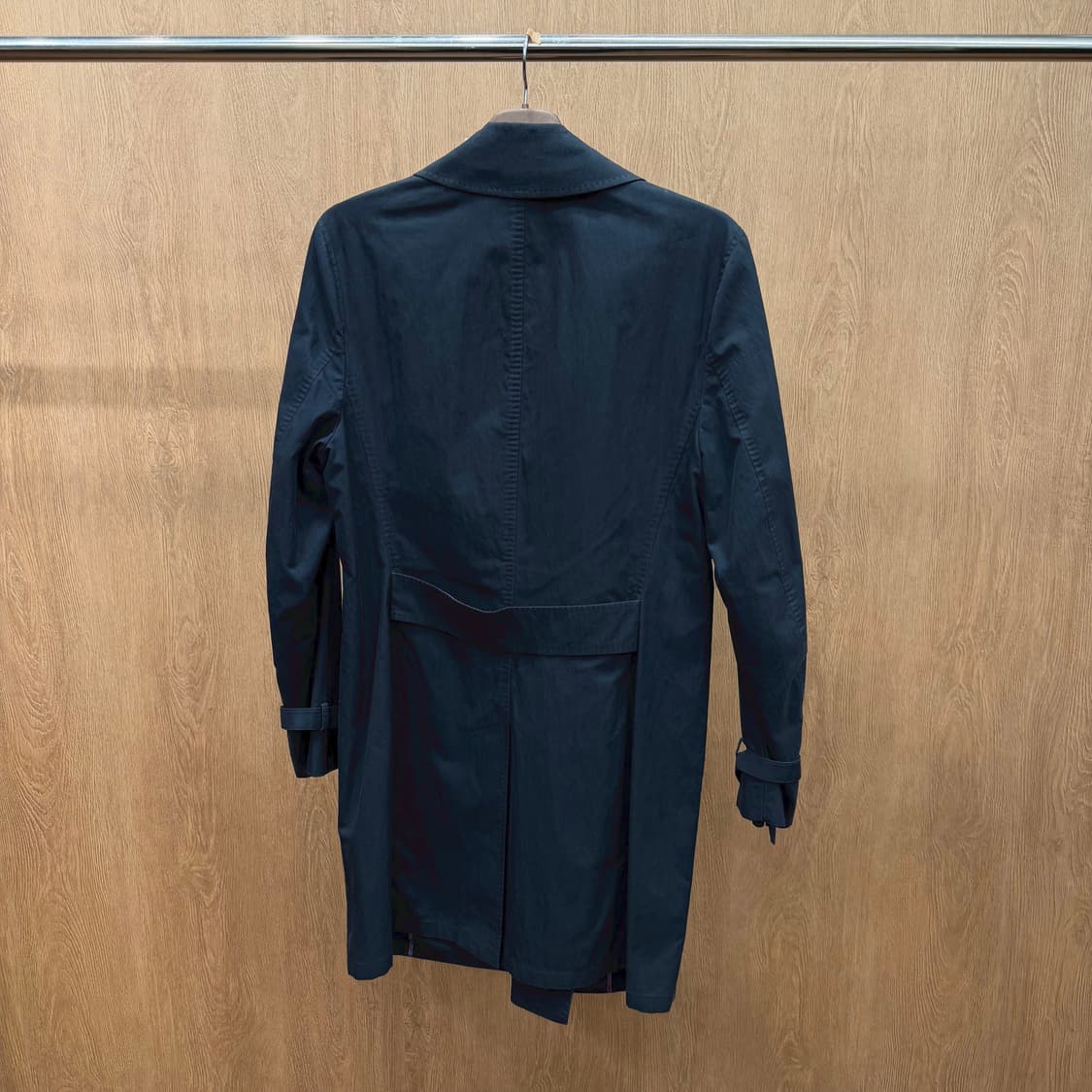 폴스미스 런던 더블 브레스트 트렌치 코트 퍼플 안감 디테일 다크 네이비 상품이미지3