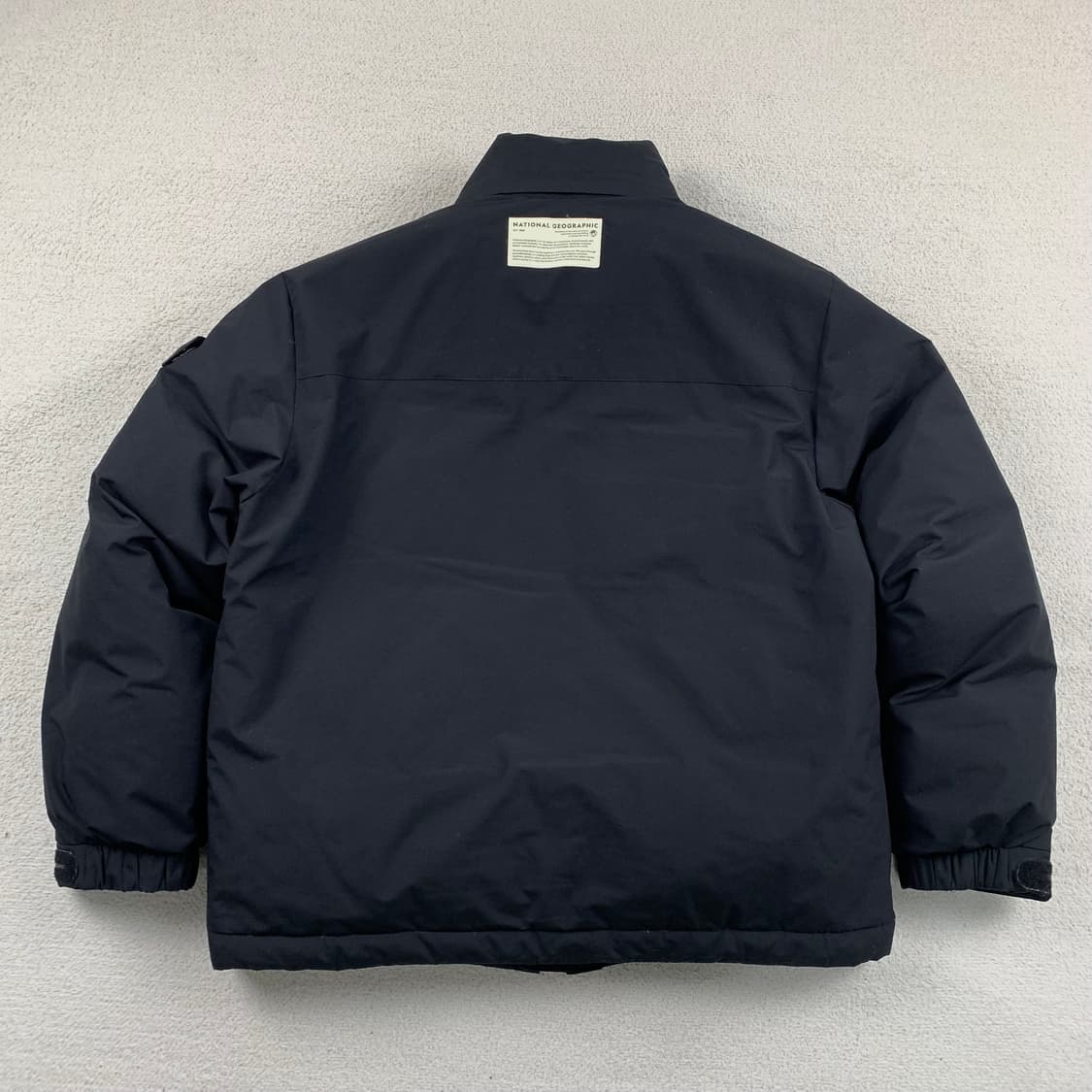 내셔널지오그래픽 듀공 덕다운 숏패딩 블랙 상품이미지3