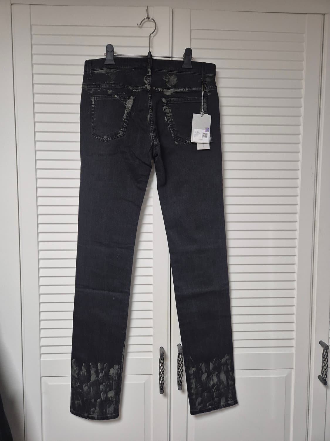 (새상품/2)언더마이카 SS23 스티키 머드 페인팅 슬림핏 블랙 진 머디 상품이미지3