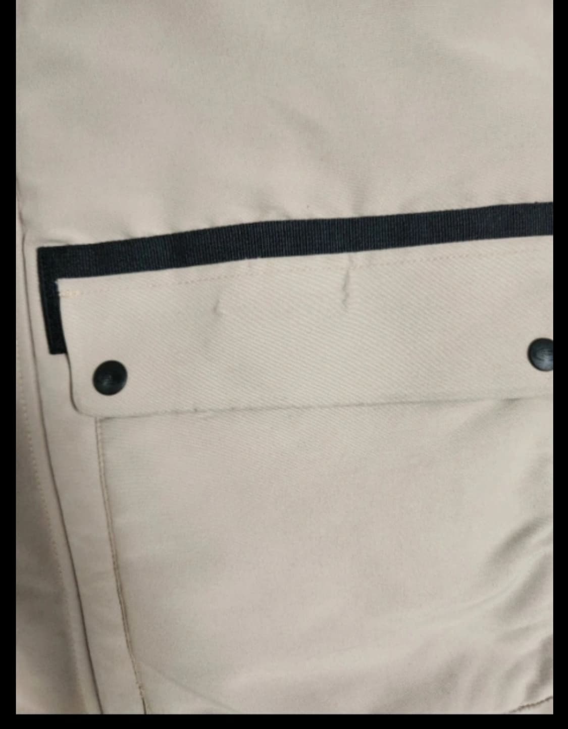 아이더 카라스 다운 패딩 점퍼 M

사용감외에 오염 하자 없이 깨끗해요
 상품이미지3