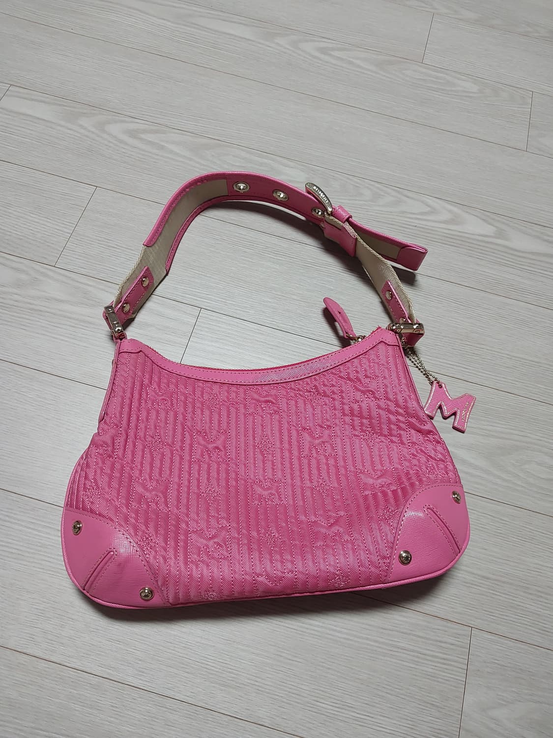 메트로시티 핑크 숄더백 상품이미지5