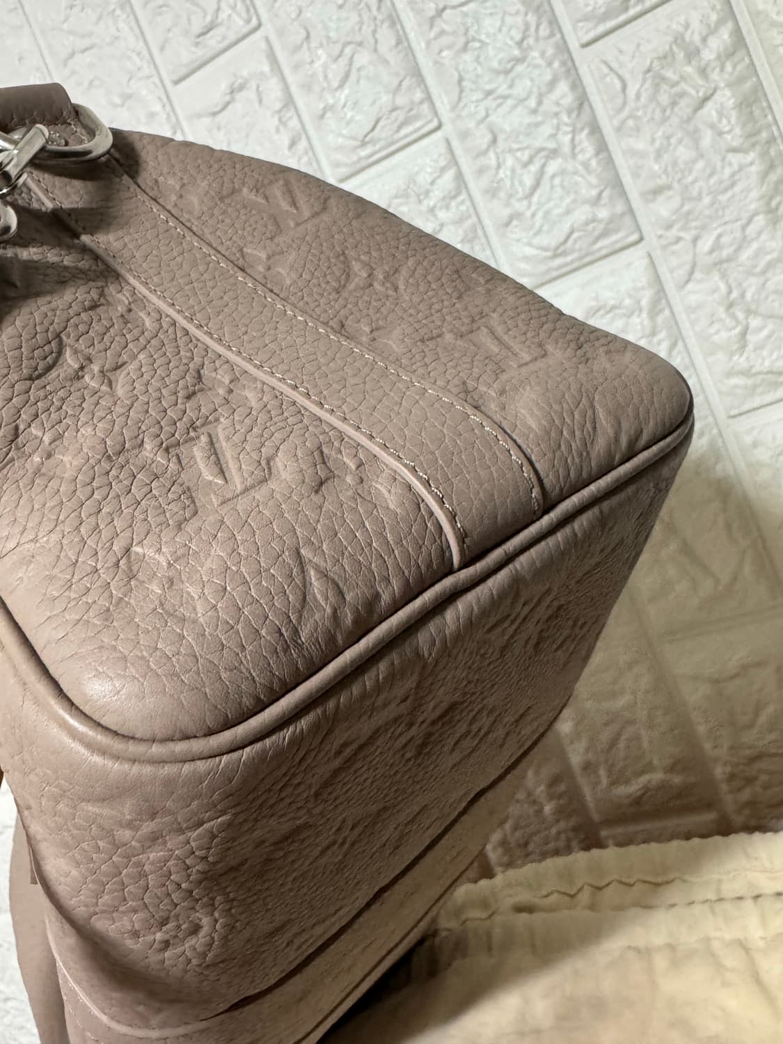 [35] 루이비통 토뤼옹 키폴 35 트프 그레이 상품이미지4