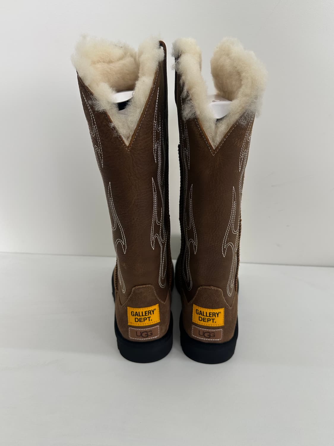 어그 x 갤러리 디파트먼트 스티치 부츠 280 새상품 상품이미지3