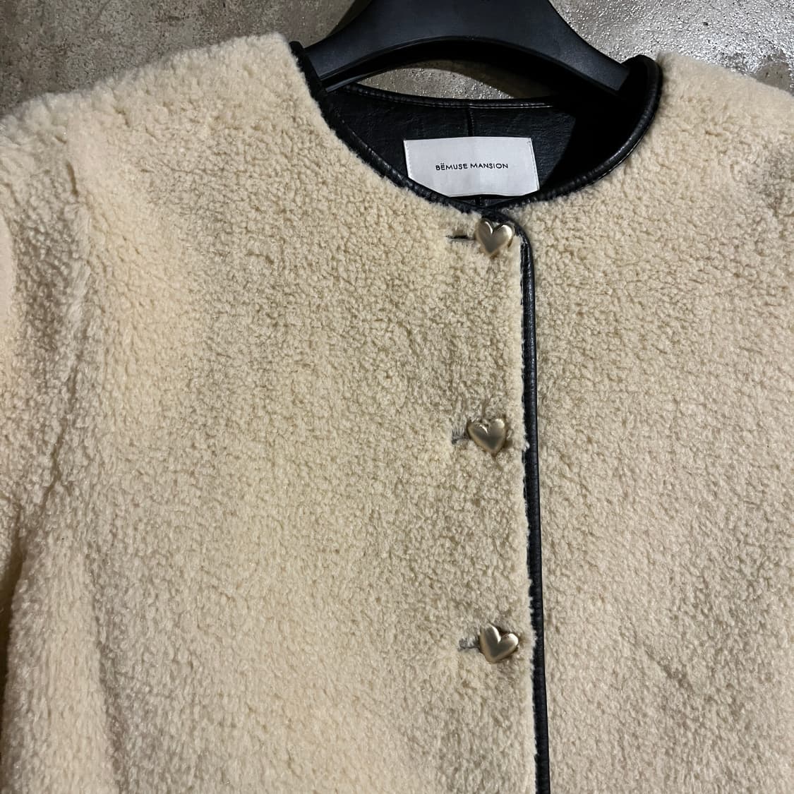 비뮤즈맨션 무스탕 하프 코트 상품이미지2