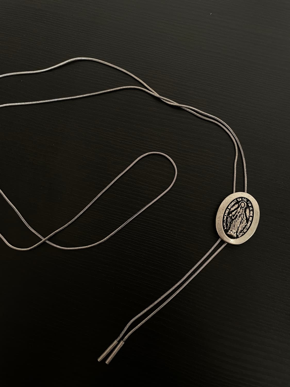 빈티지 고딕 마리아 보타이 목걸이 상품이미지2