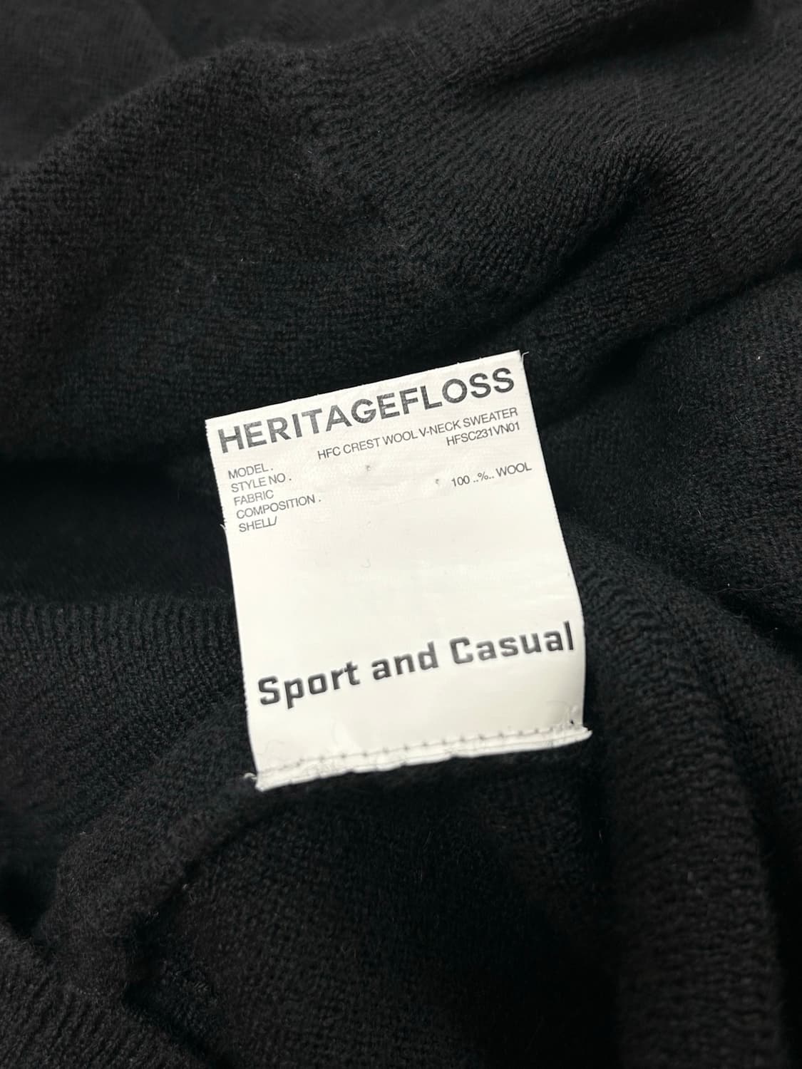 헤리티지플로스 브이넥 니트 블랙 상품이미지5