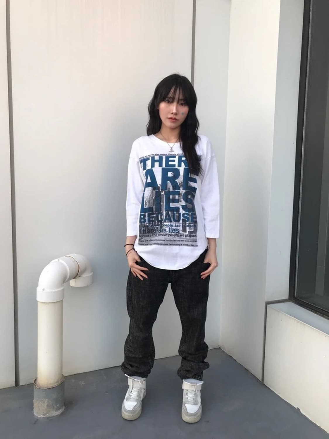 INCIPIONG There Are Lies Graphic Tee 상품이미지1