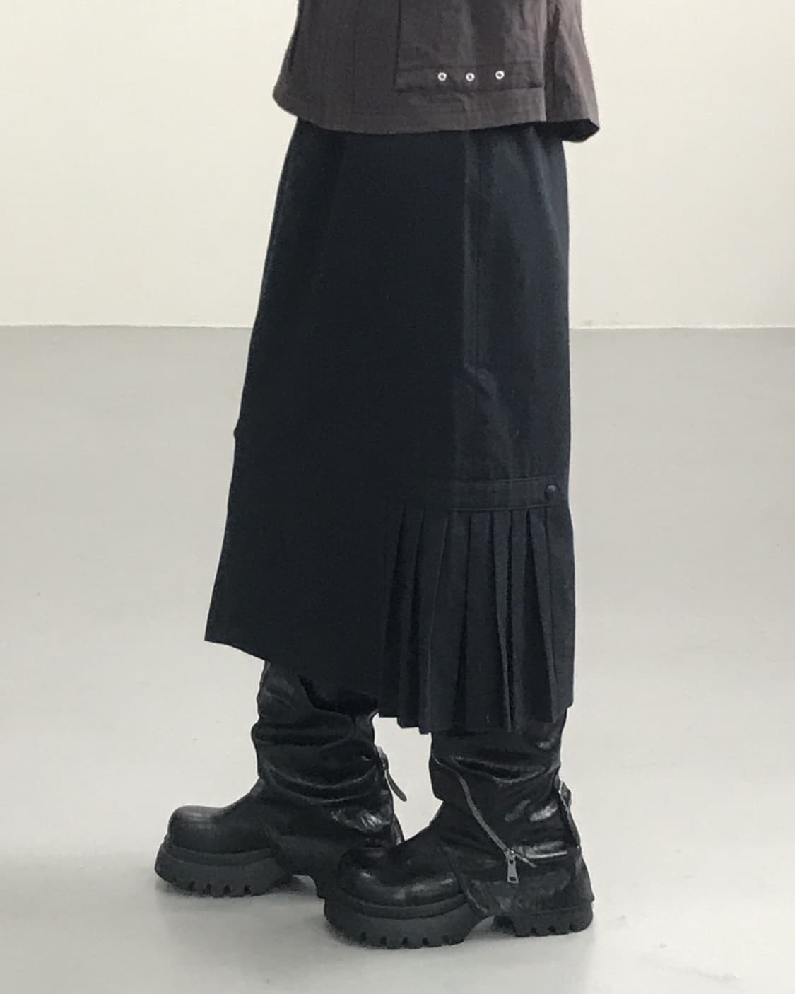 Cecilene Black Midi Skirts 상품이미지2