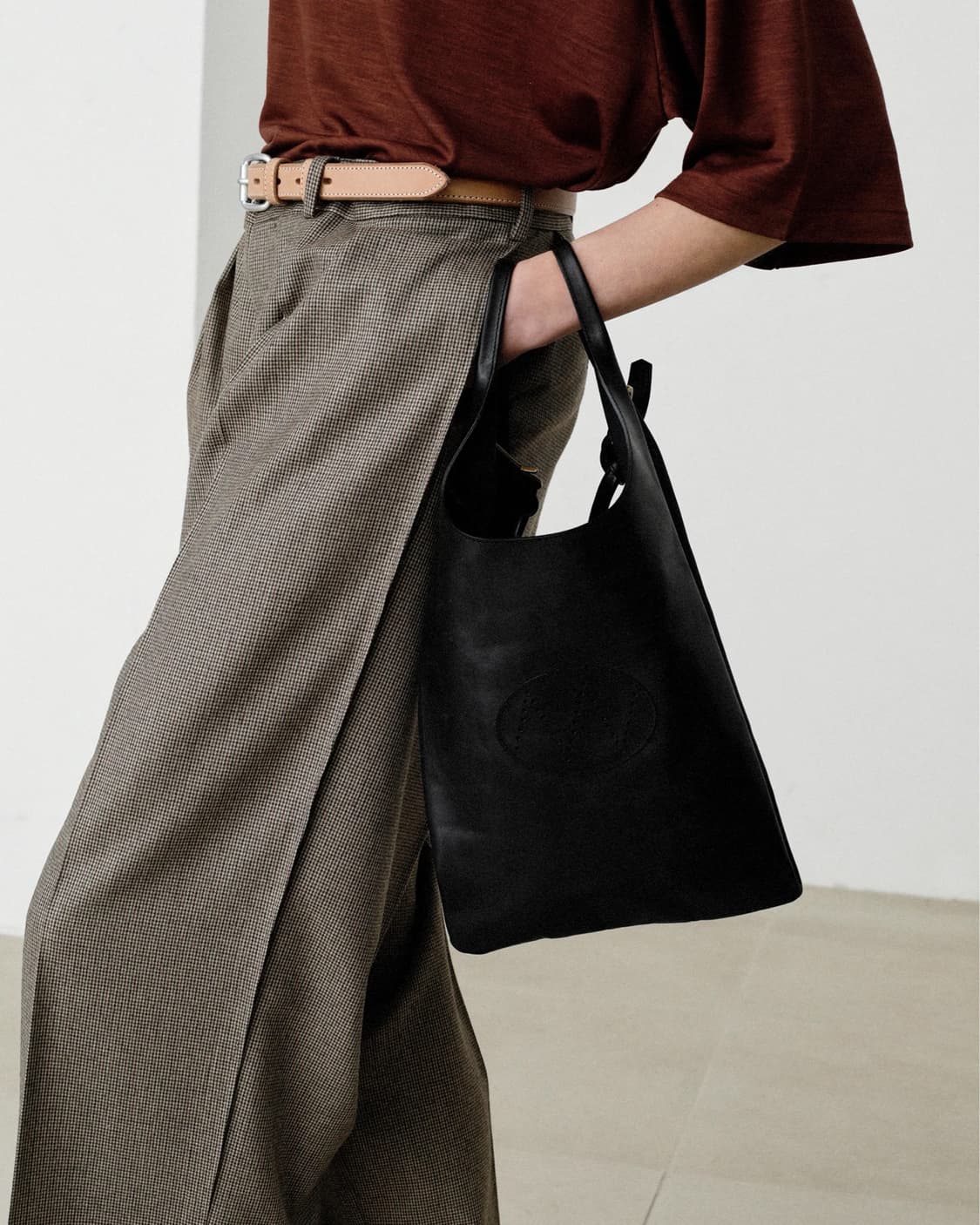 나이스네스 LOWE.H.H (OILED HORSE) BLACK 상품이미지2