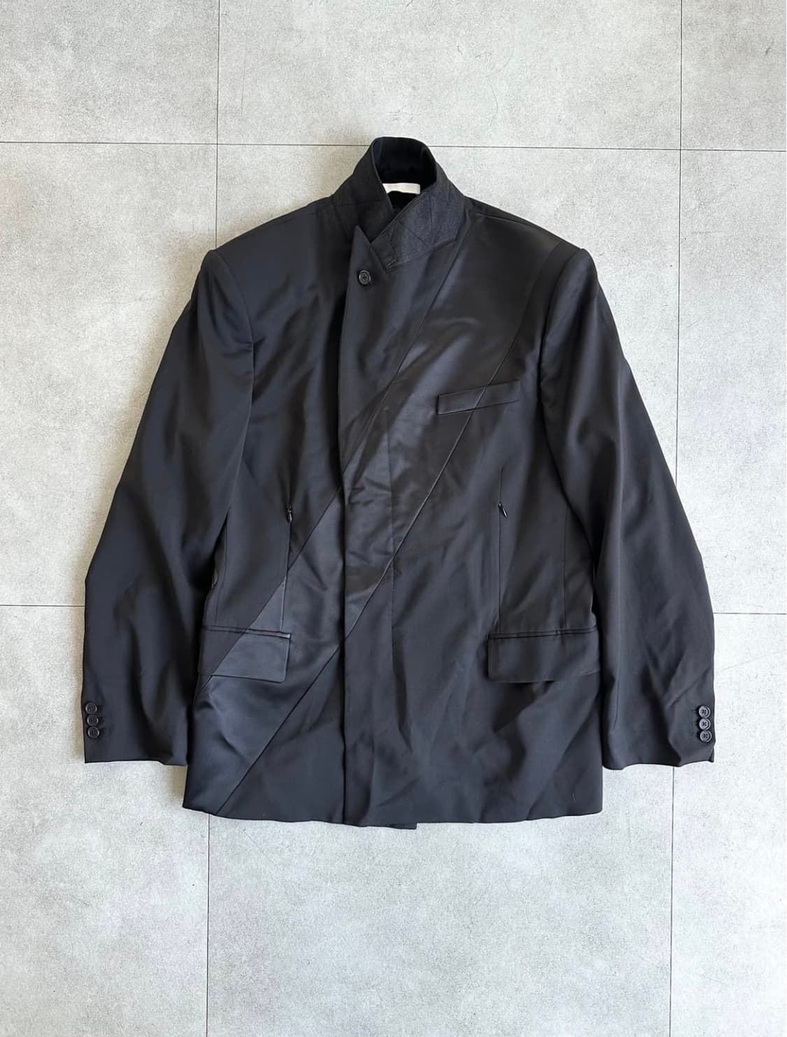 헬무트랭 오버핏 사선 블랙 블레이저 자켓 상품이미지3