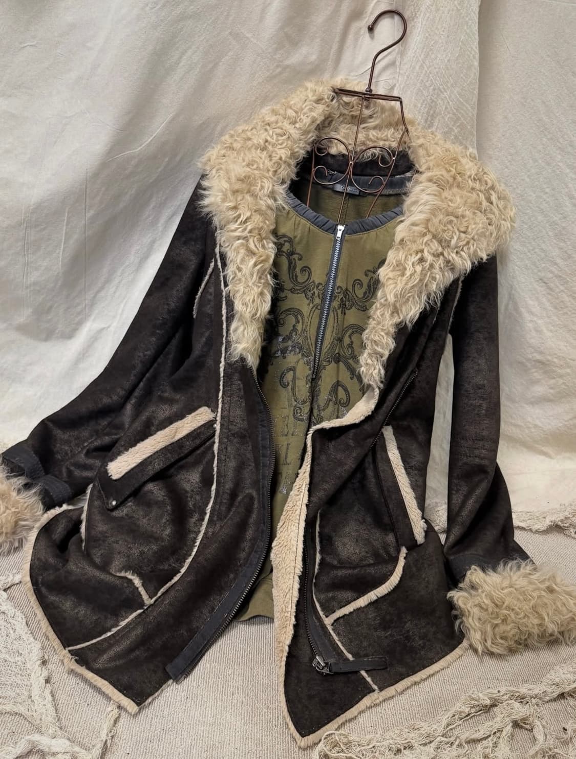 Fur-Lined Shearling Jacket Set 상품이미지1