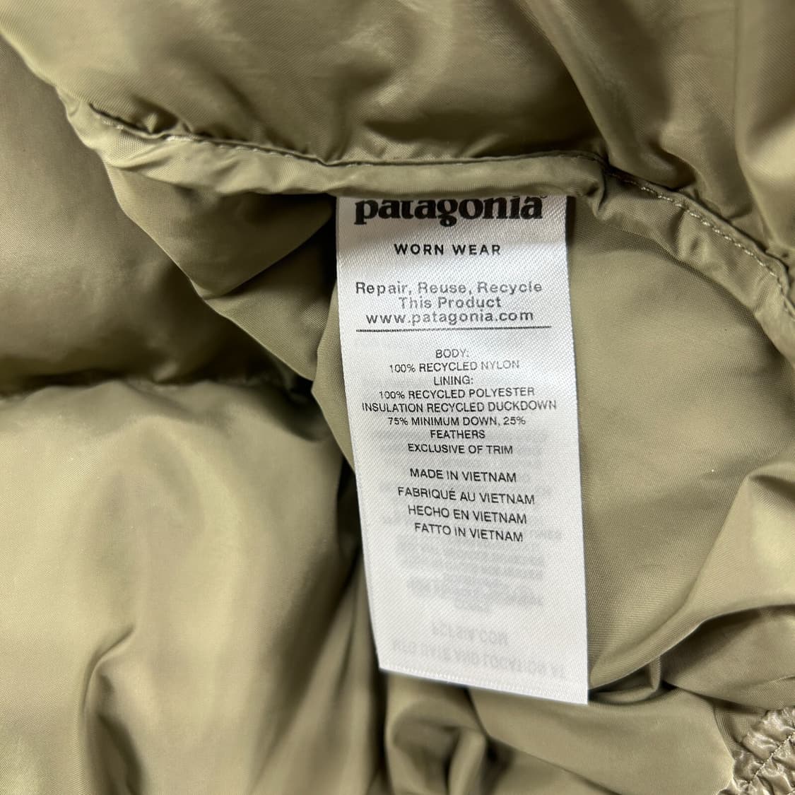 파타고니아 후디 패딩 골드 상품이미지5