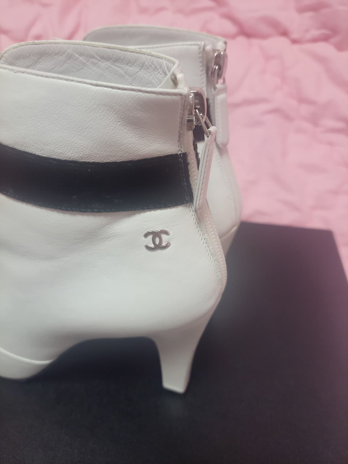 정품)급처새상품!샤넬 리본 로고 앵클 부츠 구두 힐 상품이미지4
