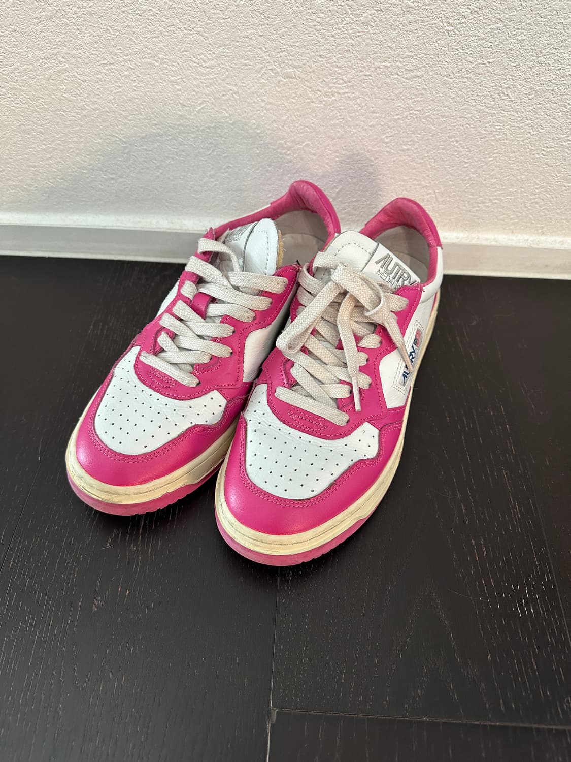 Autry 오트리 메달리스트 핑크 스니커즈 상품이미지1