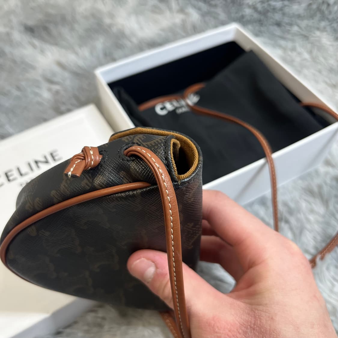 셀린느 트리오페 트라이앵글 미니 숄더백 상품이미지6