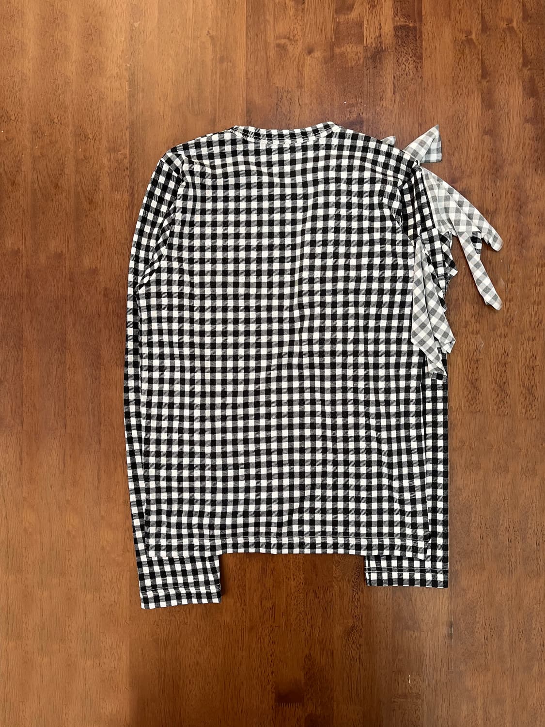 꼼데가르송 체크 드레이프 탑 슬리브 상품이미지2