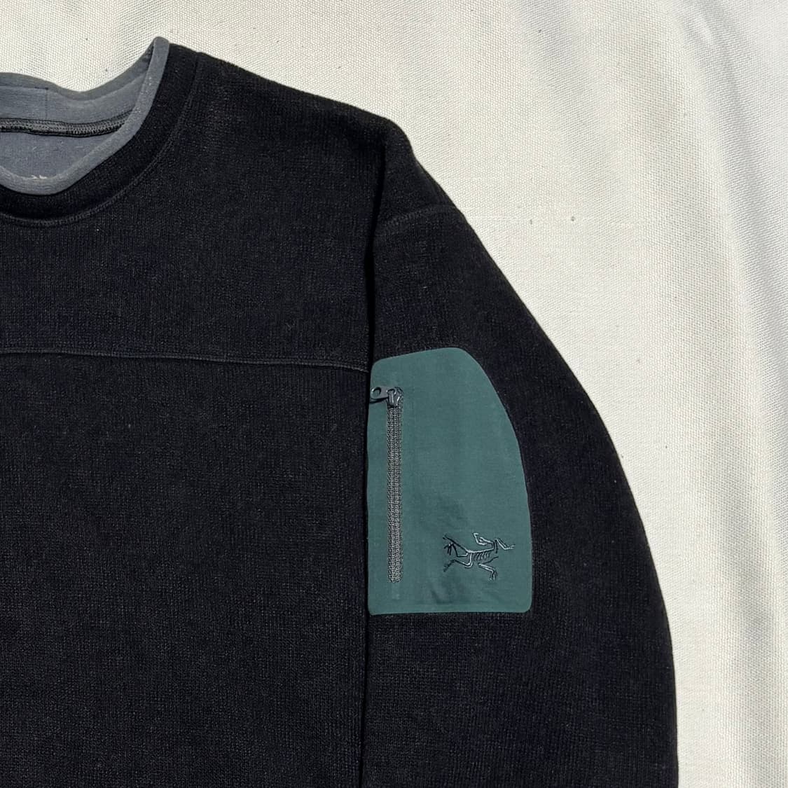 43 아크테릭스 캐나다 폴라텍 맨투맨 상품이미지1