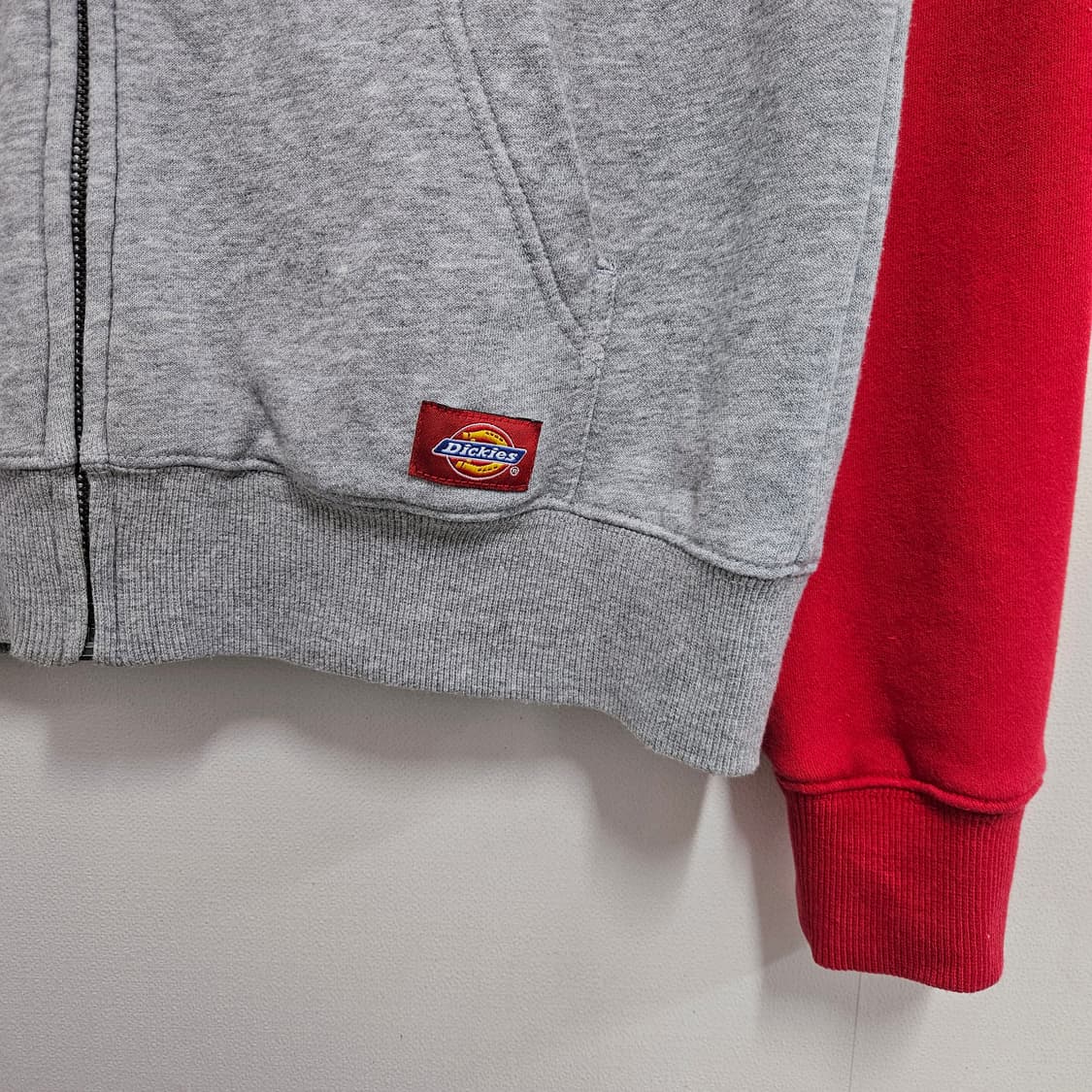 M 95-100 디키즈 나그랑 배색 후드집업 그레이 레드 상품이미지3