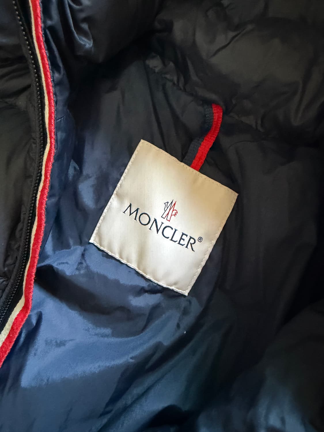 MONCLER 몽클레어 키즈 12y 네이비 패딩 정품 상품이미지3
