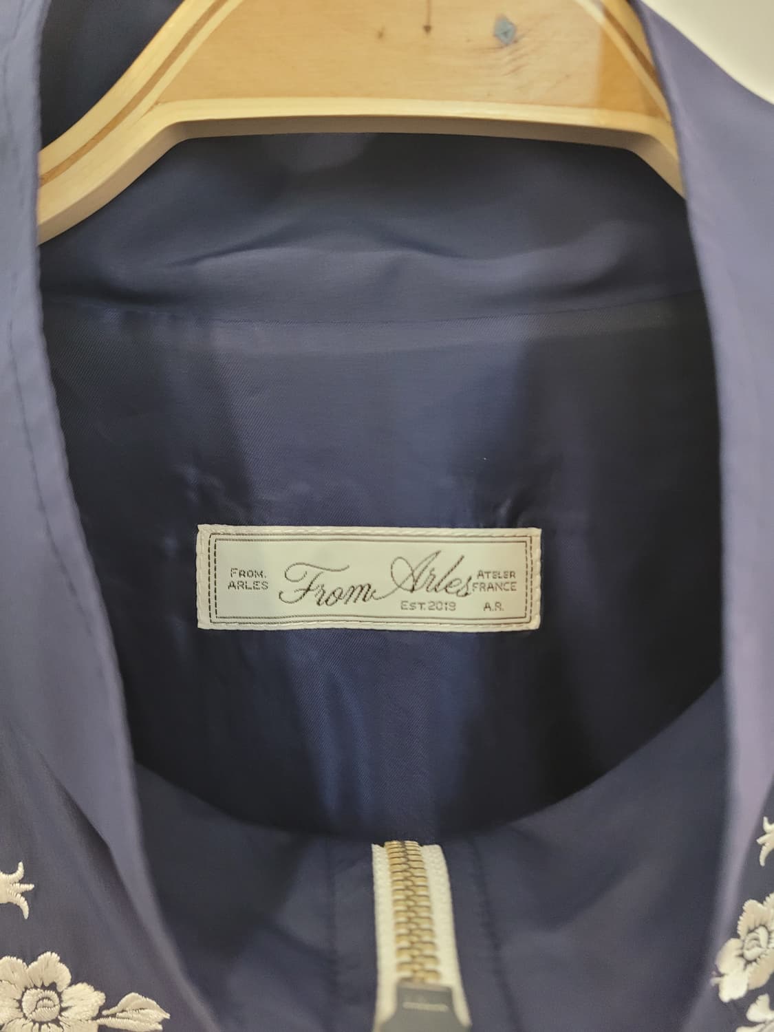 프롬아를 플라워 자수 80S 트랙자켓 남성용 L사이즈 상품이미지3