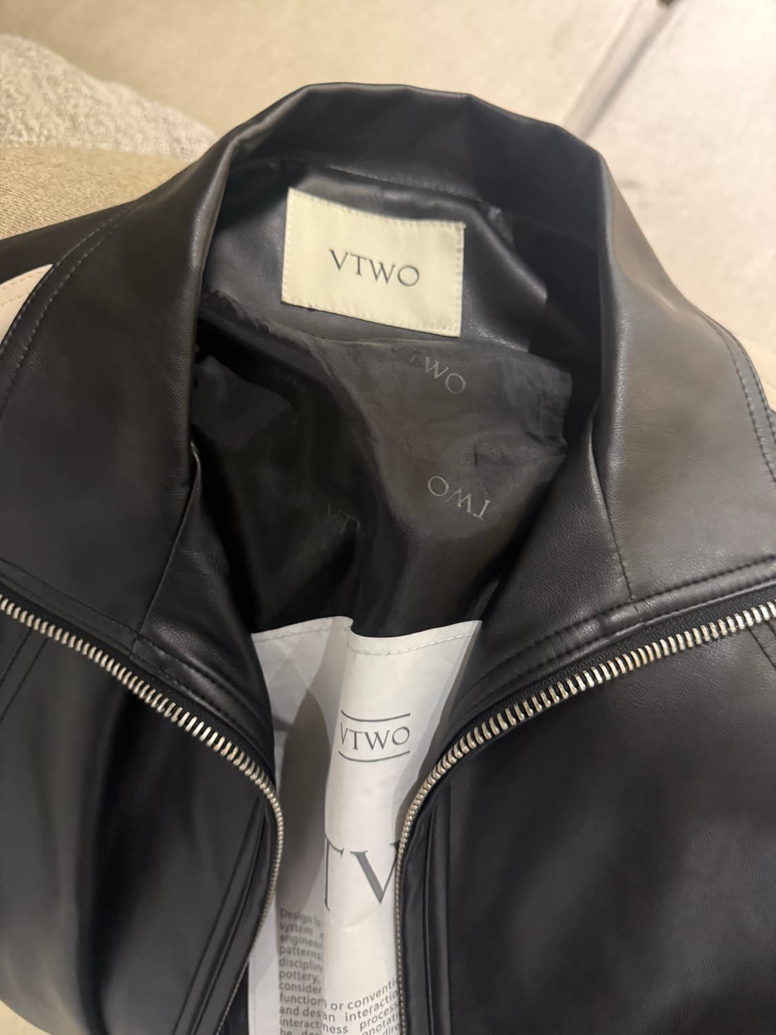 브이투 비건레더트랙점퍼 블랙 상품이미지3