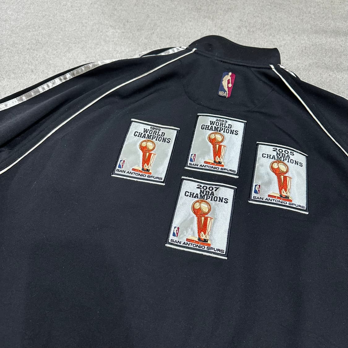 아디다스 NBA 샌안토니오 스퍼스 월드 챔피언 저지L 상품이미지9
