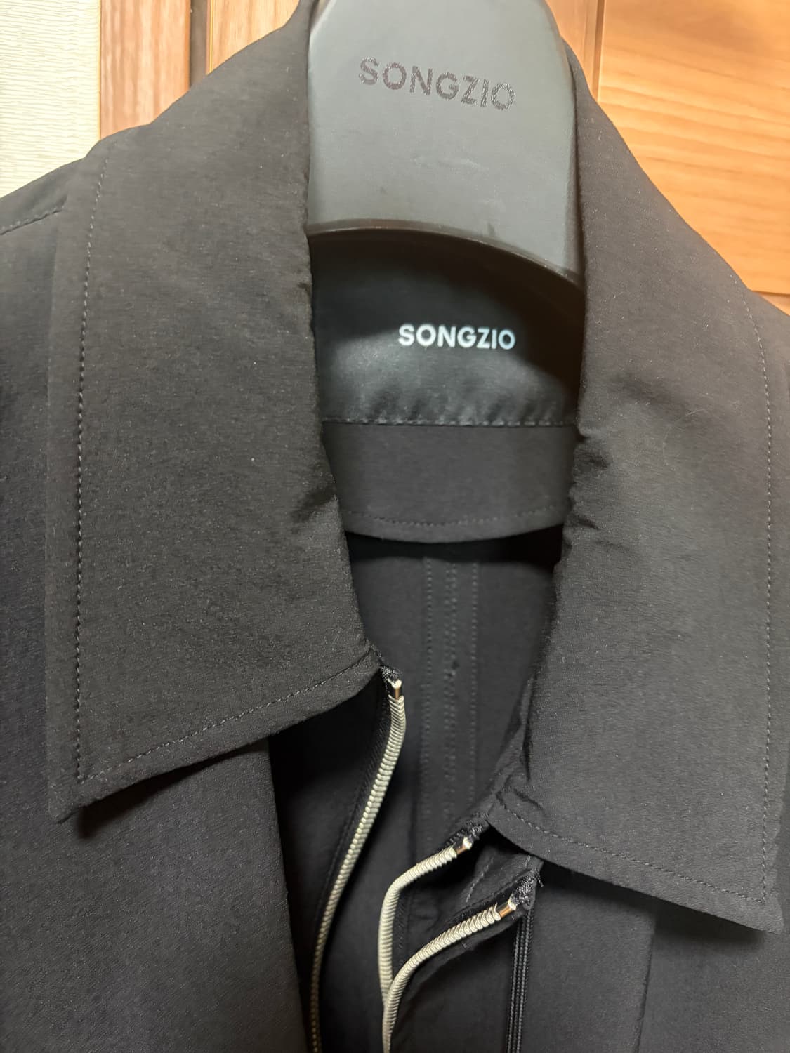 송지오 컬렉션 더블 레이어드 집업 점퍼 블랙 48 상품이미지2