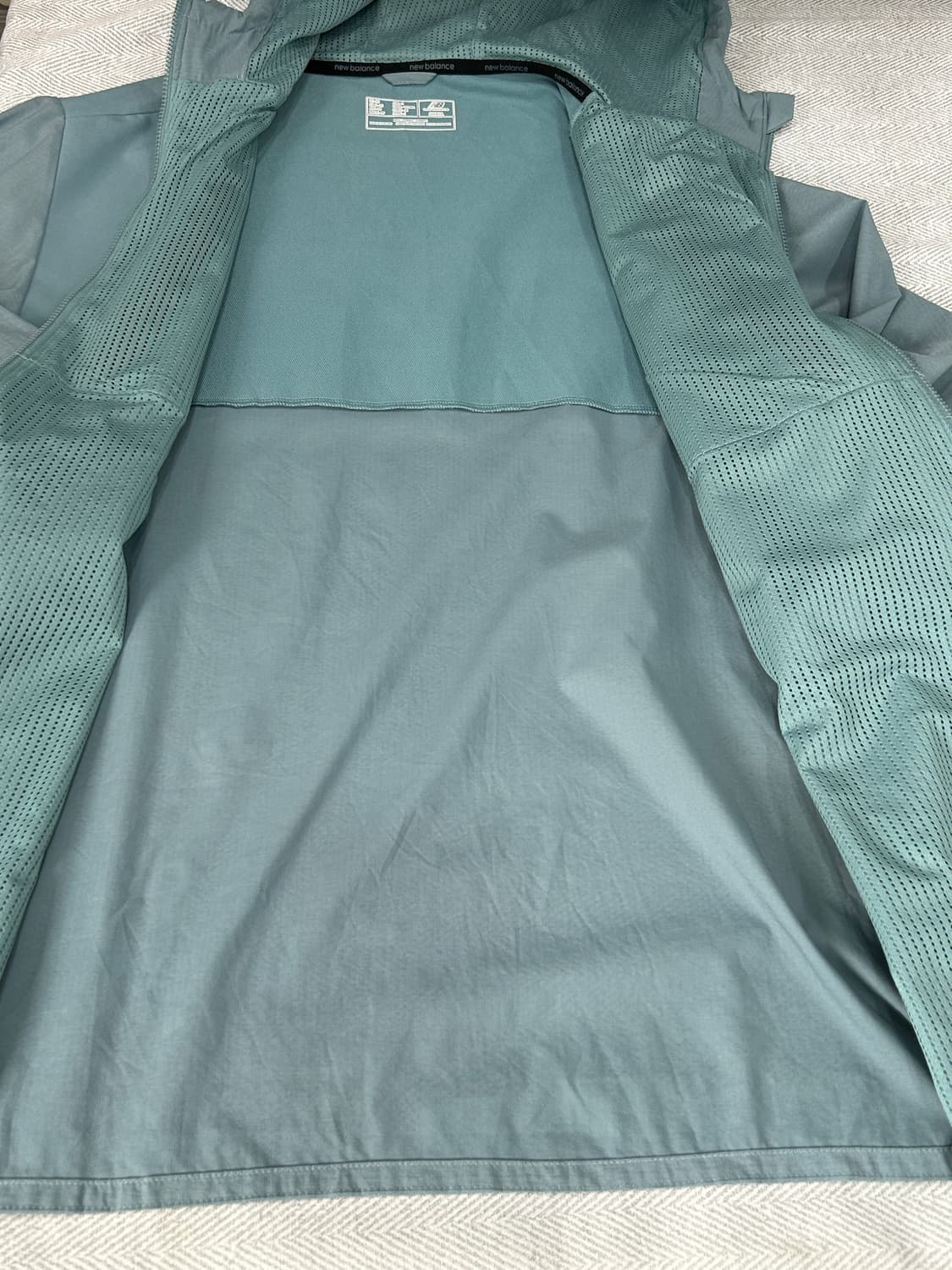 뉴발란스 경량 후드 바람막이 자켓 S 90 민트 상품이미지10