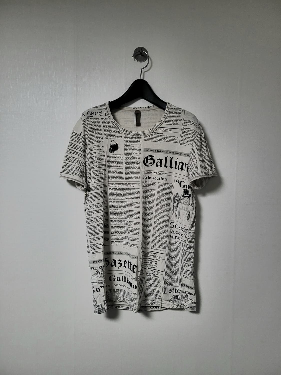 John galliano 뉴스페이퍼 티셔츠 상품이미지1
