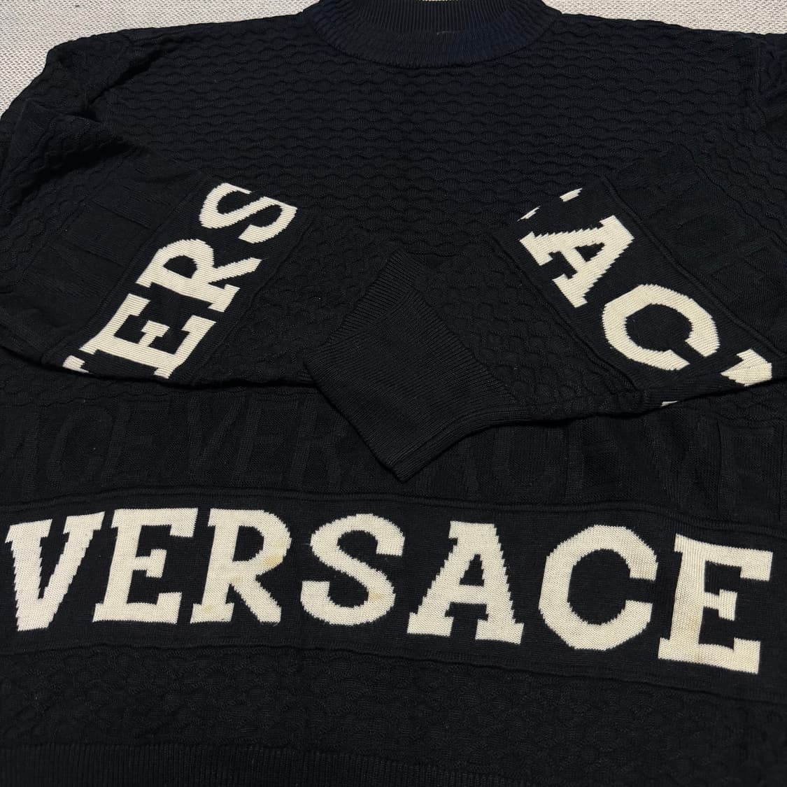 베르사체 빈티지 로고 니트 스웨터 상품이미지2