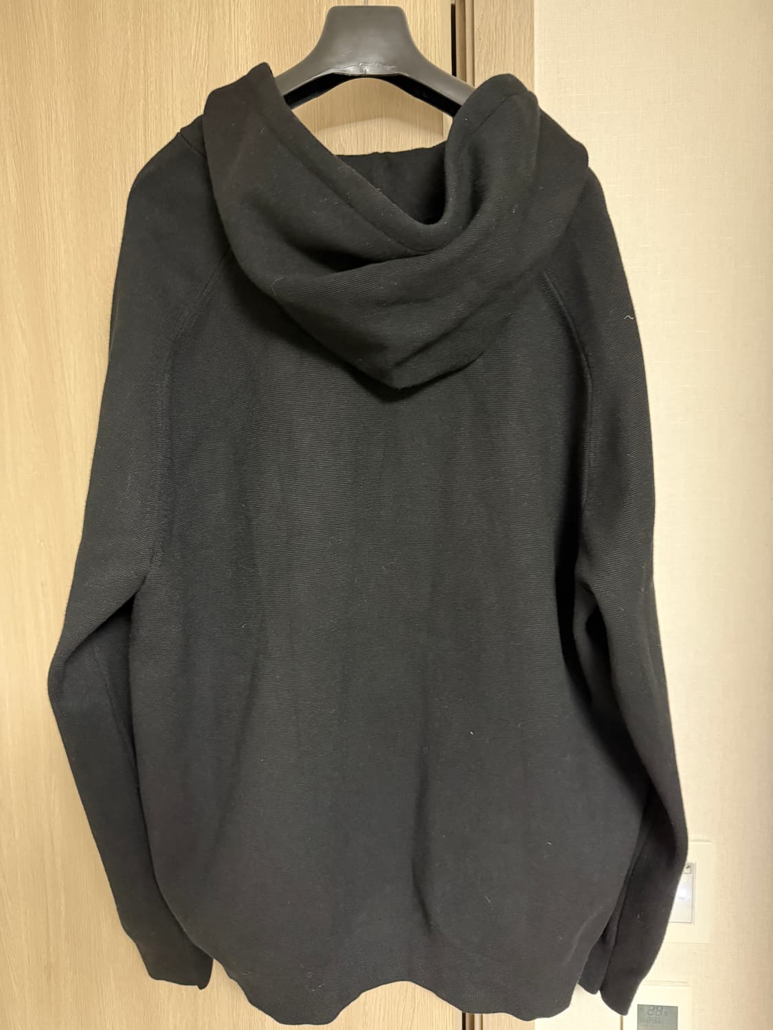 띠어리 JAGO 블랙후드집업 24fw 상품이미지3