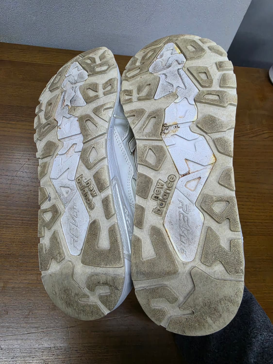 뉴발란스 580 올화이트 운동화 상품이미지8