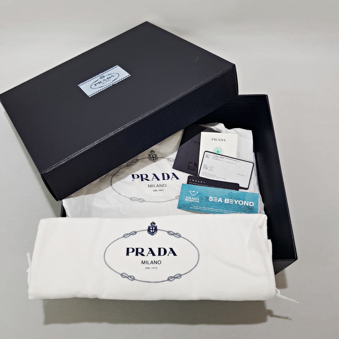 리뉴얼 새상품! 프라다 리에디션 2005 리나일론 미니백 1N204X 상품이미지10