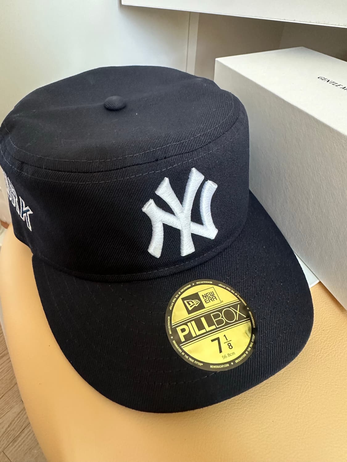 뉴에라 필박스 네이비 상품이미지1