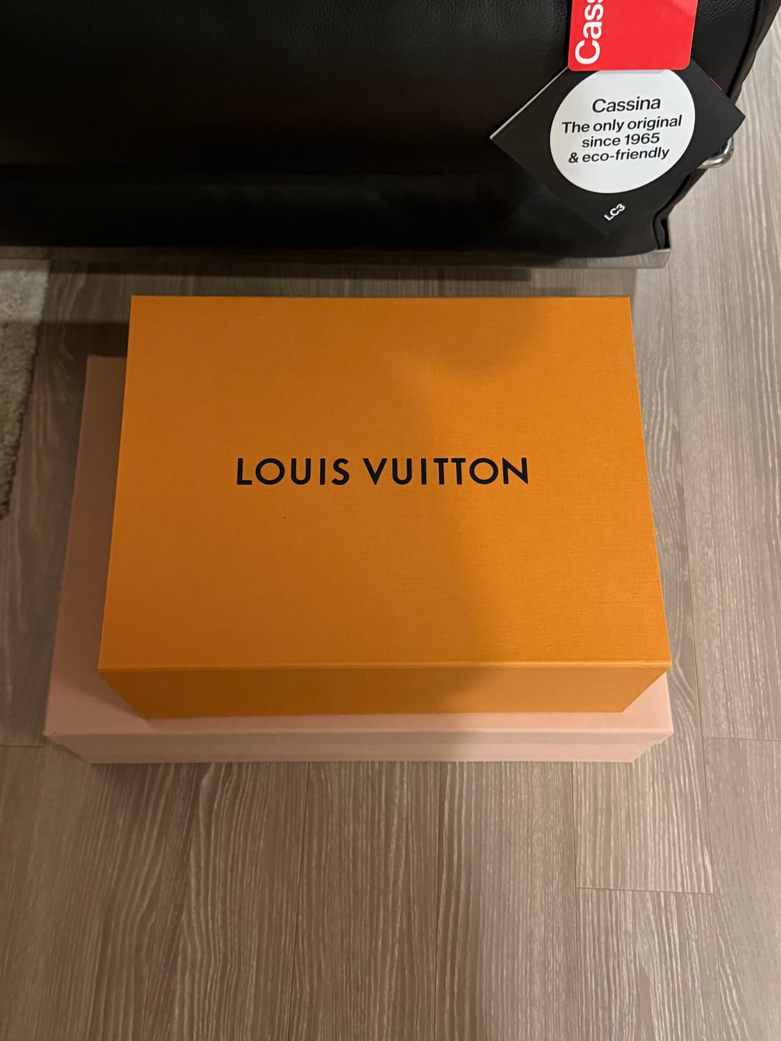 루이비통 러너 태틱 스니커즈 화이트 9  상품이미지9